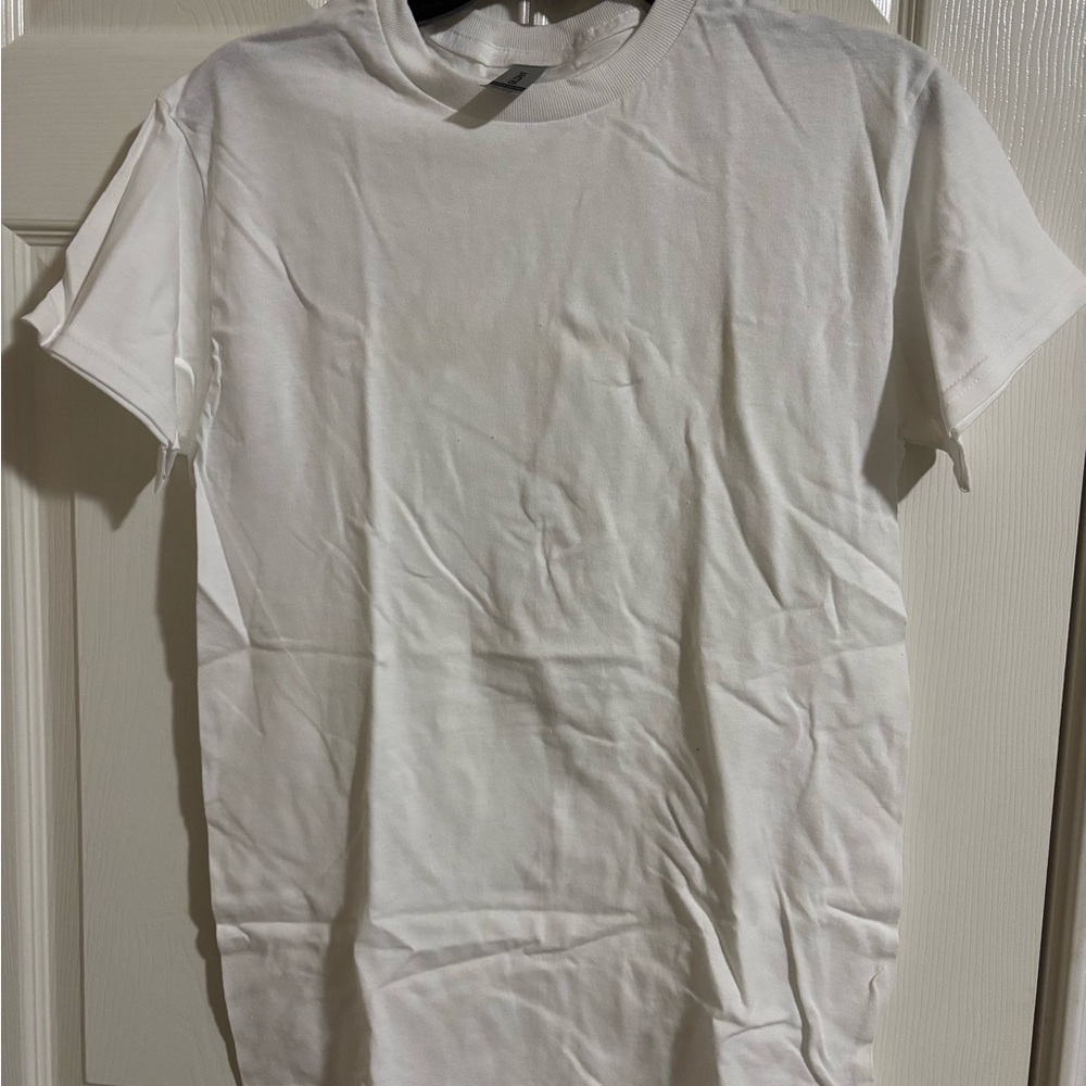 Gildan White Short Sleeve Crew Neck Tee